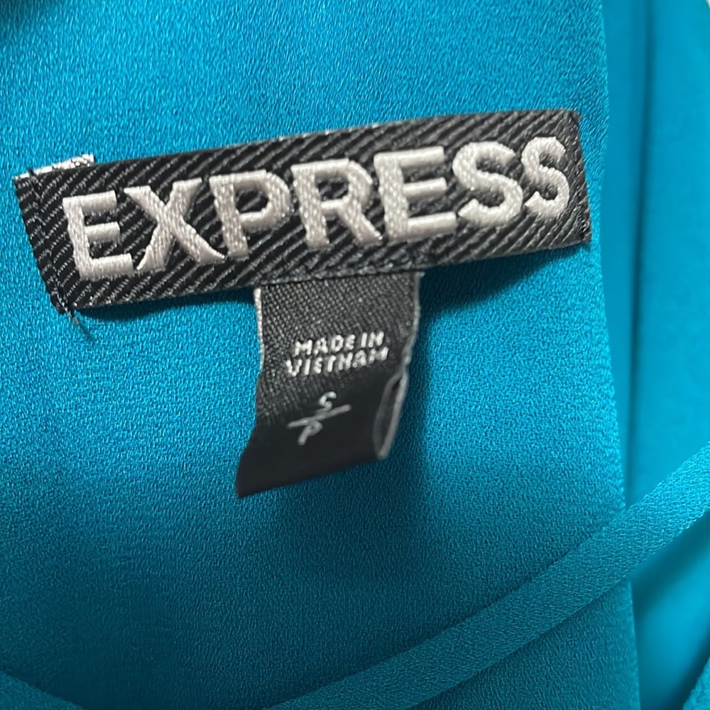Express Cross-back Top - Picture 5 of 6